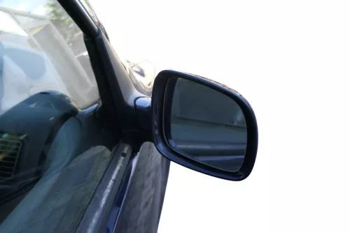 VW Golf 4 Bora elektrischer Spiegel vorne rechts Außenspiegel blau LA5G Glas (183901)