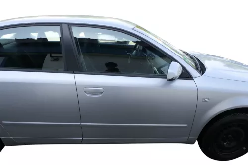 Audi A4 B6 8E nur Türblatt vorne rechts Beifahrertür silber LY7W Kombi+Limo Tür