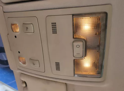 A6 4B 4B0947105D Innenraumleuchte Leuchte innen Leselampe Leseleuchte vanille