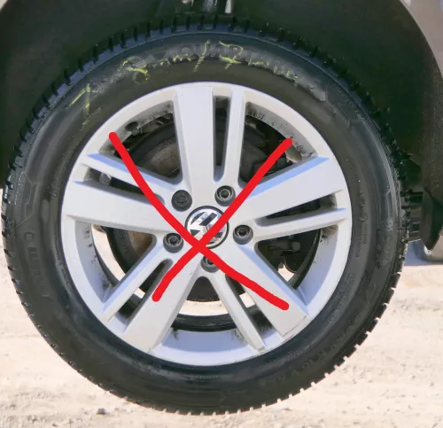2x VW Golf 6 A3 8P 205/55 R16 94V XL Allwetterreifen ca. 7-8 mm - nur Reifen  (184273)