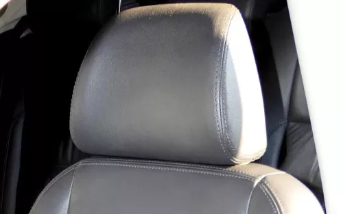 1x Golf 5 1K Jetta auc Kombi Kopfstützen Kopfstütze vorne rechts/links   Leder