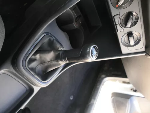 VW Polo 6R 6C Schaltknauf Schaltsack Schaltung Schaltknüppel Leder schwarz (184511)