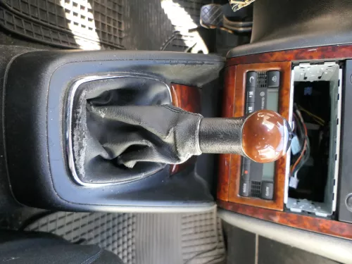 Golf 4 Bora Schaltknauf Schaltsack schwarz TDI Holz Dekor wurzelnuss klein (184605)