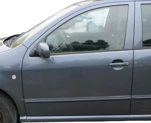 Fabia 6Y Kombi + Limousine Tür vorne links Fahrertür grau LC7V ohneAnba
