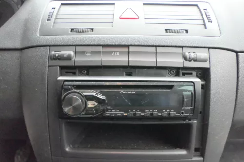 VW Golf 4 Bora T5 T4 Radio Pioneer Flac CD-Player USB DEH-1800UB (184815)