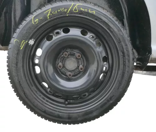 1x VW Polo 9N Ibiza Felge Reifen 195/50 R15 82V Sommerreifen 6-7mm Ersatzrad (184866)