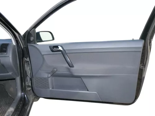 1x VW Polo 9N Türverkleidung Verkleidung Tür vorne rechts 2/3-Türer Griff Öffner
