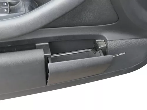 1x A6 4B Türverkleidung Verkleidung Tür vorne links schwarz soul Bose Leder (184978)