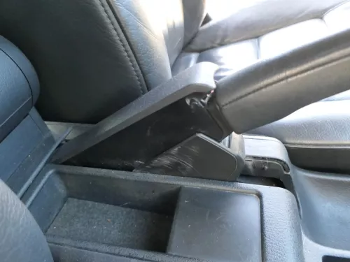 Audi A6 4B Handbremse Feststellbremse schwarz Leder Verkleidung Abdeckung (184991)