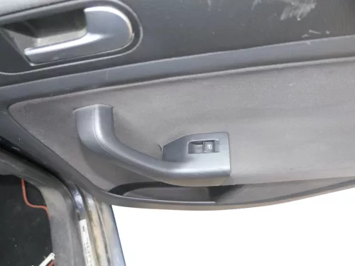 1x Golf Plus 5M Türverkleidung Verkleidung Tür hinten rechts schwarz (185036)