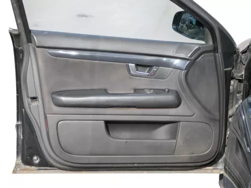 1x A4 8E B6 Türverkleidung Verkleidung Tür vorne links soul schwarz -ohne Schalt