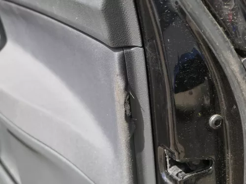 1x VW Polo 9N Türverkleidung Verkleidung Tür vorne rechts 2/3-Türer Griff Öffner (185202)