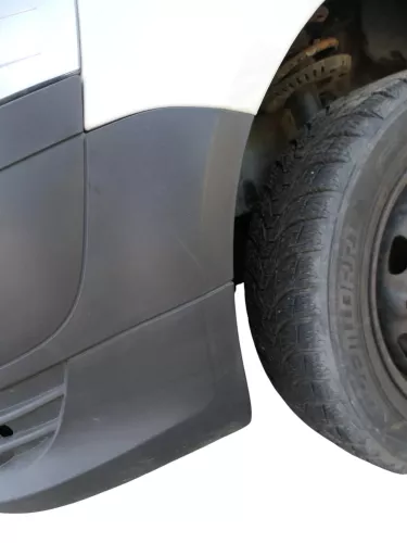 VW Fox 5Z Stoßstange vorne Stoßfänger schwarz mit Grill (185225)