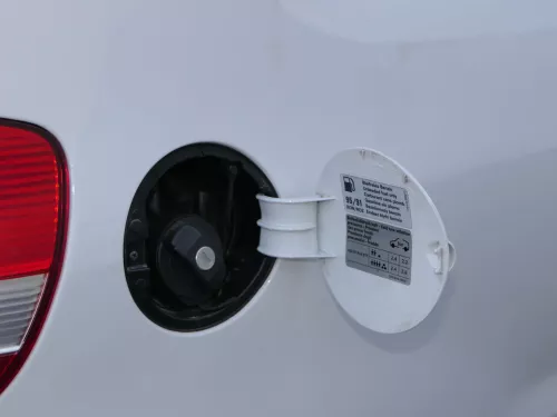 VW Fox 5Z Tankdeckel Klappe Tankklappe Deckel Tank weiß LB9A