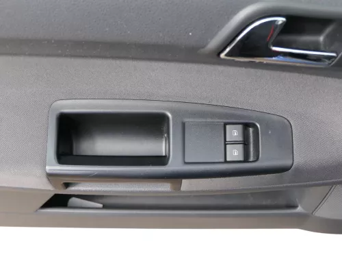 1x VW Polo 9N Türverkleidung Verkleidung Tür vorne links 2/3-Türer Griff Öffner (185289)