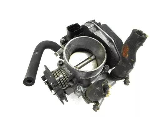Audi A4 B5 Drosselklappe ADP 1,6l 74kw 101PS 058133063 VW Passat 3B - 39,99