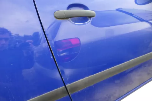 Seat Ibiza 6L Tür Fahrertür 2/3-Türer vorne rechts blau LS5G ohne Anbauteile (180868)