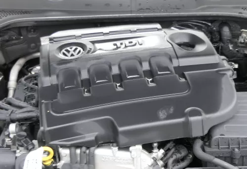 VW Golf 7 5G Motorabdeckung Abdeckung Motor Blende 2.0 TDI 04L103925Q CRLB (163706)