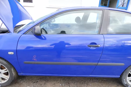 Seat Ibiza 6L Tür Fahrertür 2/3-Türer vorne links blau LS5G ohne Anbautei