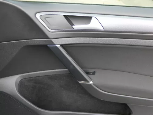 1x VW Golf 7 5G AU Türverkleidung Tür vorne rechts 4/5-Türer titan schwarz (185493)