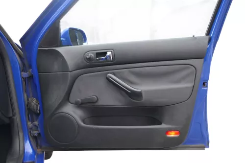 1x VW Golf 4 Bora Limousine / Kombi Türverkleidung Verkleidung Tür vorne rechts