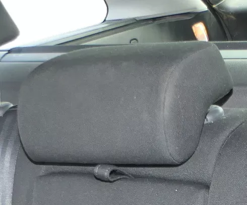 Skoda Octavia 1Z Sitz hinten in der Mitte Kopfstütze Kopfstützen onyx