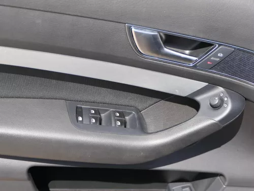 1x Audi A6 4F Türverkleidung Verkleidung Tür vorne links schwarz soul  S-line (185871)