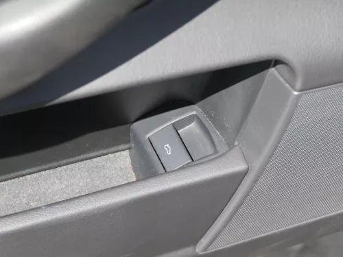 1x Audi A6 4F Türverkleidung Verkleidung Tür vorne links schwarz soul  S-line (185871)