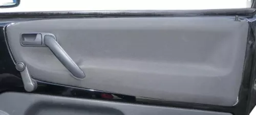 1x VW Lupo Arosa Türverkleidung Verkleidung Tür vorne rechts oben off-black schw