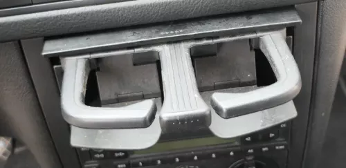 VW Golf 4 Bora Becherhalter Getränkehalter Dosenhalter Halter Getränke Dosen