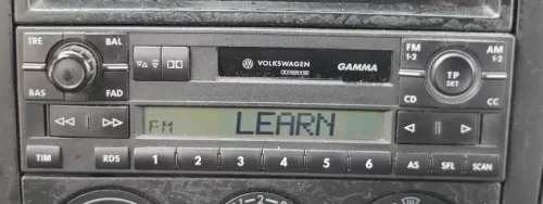 VW Golf 4 Bora Radio Gamma 1J0035186E original mit Code - für CD