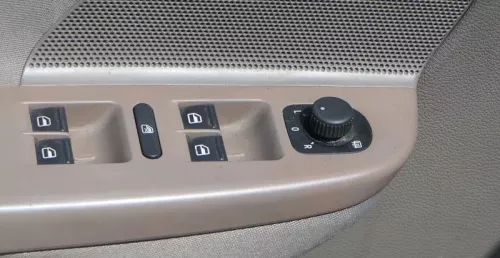 VW Golf 5 6 Kombi ektrischer Fensterheber Motor vorne links 561959701C Z1F