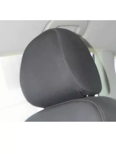 1x Audi A4 B8 8K Kopfstütze vorne rechts oder links schwarz /soul vorn 8K0885921