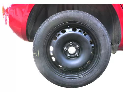 4x VW Polo 9N 6R Felgen Reifen 195/55 R15 85V Sommerreifen ca. 4-6mm  (186466)