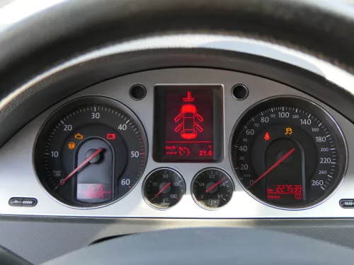 VW Passat 3C Tacho Tachometer 227.800km 3C0920871E Diesel TDI Kombiinstrument (186480)