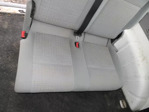 Caddy 3 2K Sitz Sitze Doppelsitzbank hinten rechts Rückbank 1.Sitzreihe (186504)
