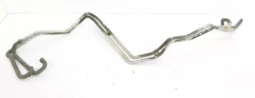 VW T4 Leitung Kühlwasser Kühlflüssigkeit unterm Auto nach hinten 701819885C