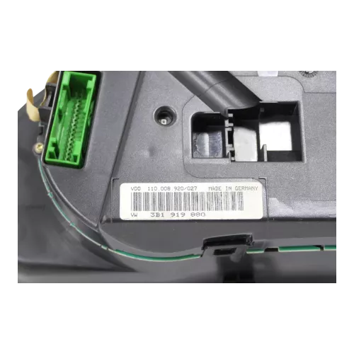 VW Passat 3B Tacho Tachometer Kombiinstrument 369.000km 3B1919880 Benziner (149914)