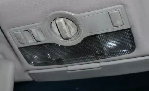 Audi A4 B5 Innenraumleuchte Leuchte innen Schiebedach 8D0947111A 8D0959613