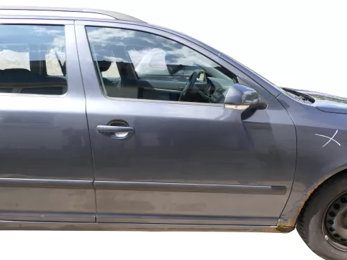 Skoda Octavia 1Z Kombi+Limo Tür vorne rechts Beifahrertür grau LF8J OhneAnbau