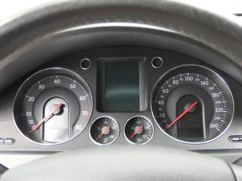 VW Passat 3C Tacho Tachometer 311.000km 3C0920870T Benzin BLF