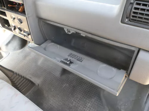 VW T4 Handschuhfach Handschuhfachdeckel Deckel Klappe 701857095 159070 (186851)