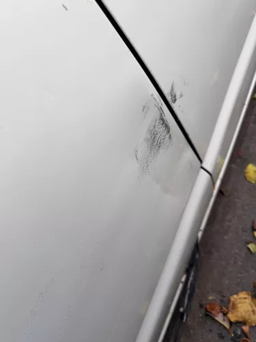 VW T5 Facelift T6 Tür rechts Schiebetür mit Scheibe weiß R902 Fenster - Delle (186916)