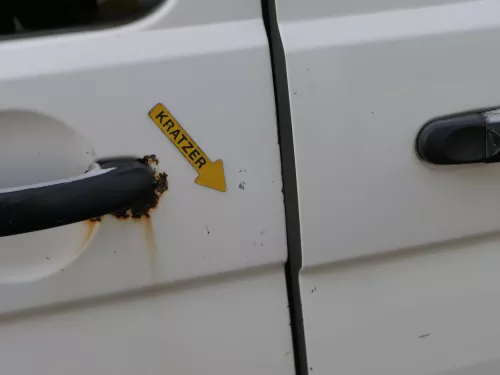 VW T5 Facelift T6 Tür rechts Schiebetür mit Scheibe weiß R902 Fenster - Delle (186916)