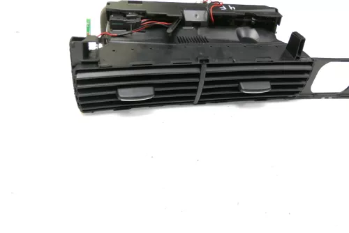 Audi A6 4F Lüftungsdüse Düse Lüftung vorne in der Mitte Armaturenbrett 4F1820951 (153409)