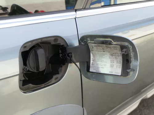 Audi A6 4F C6 Tankdeckel Tankklappe Tank Deckel Klappe grau LY7E (187016)