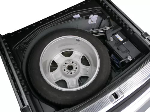 A4 8E B6 B7 A6 4F Alufelge 4D0601025B Ersatzrad Reifen Ersatzreifen 225/55 R17