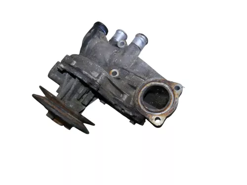 VW T4 AAB 1,9 TD Diesel Keilriemenscheibe mit Kühlmittelpumpe 068121031K - 1X (187106)