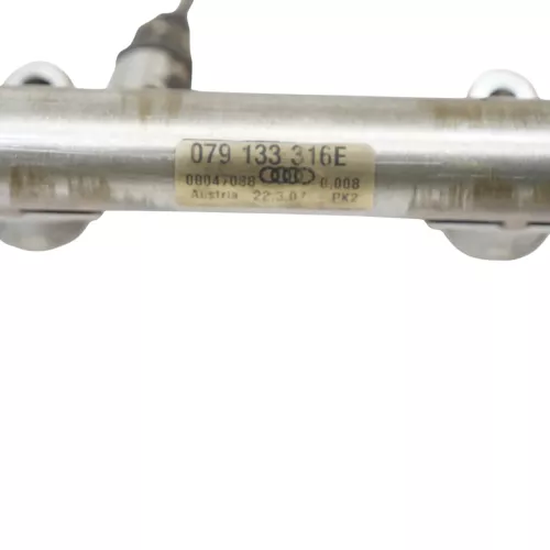 Audi A6 4F Kraftstoffverteiler + Leitungen Rohre 4,2 FSI BVJ (187176)