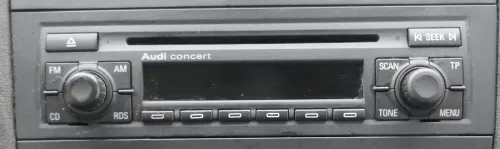 Audi A3 8P Radio CD Player Original concert 8P0035186 mit Code